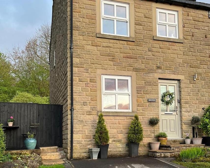 Olive Holiday Cottage Matlock Матлок Екстериор снимка